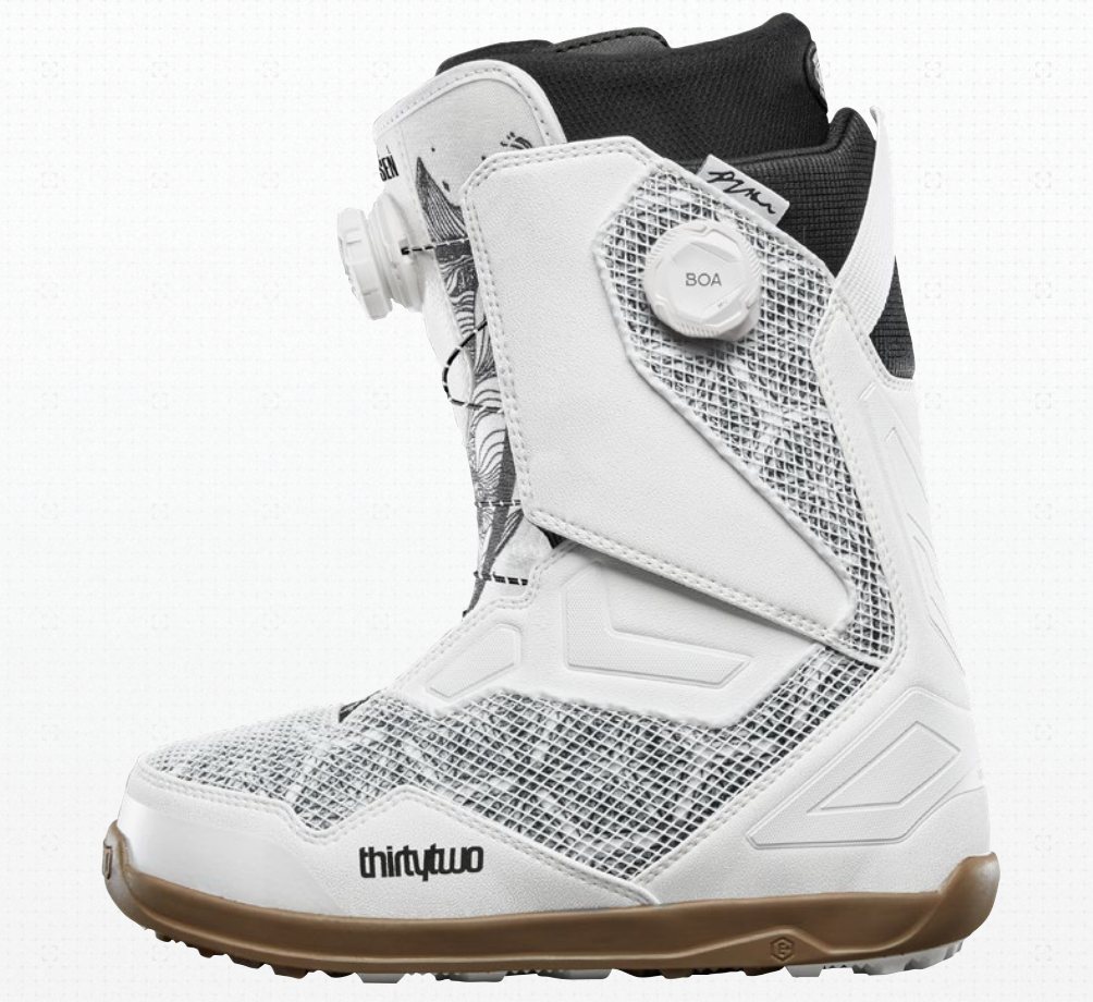 32 (Thirty Two) TM-2 (Team 2) Double Boa Phil Hansen Quick Strike Snowboard Boots in White Black and Gum 2024 - M I L O S P O R T